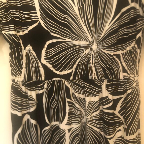 Maggy London black & white 3/4-sleeve floral print jersey knit dress sz 10 - Picture 8 of 9